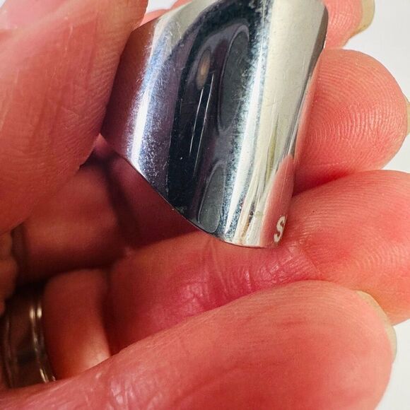 Christian Dior Secret Keyhole Ring Silver Tone Size 7 - Picture 5 of 7